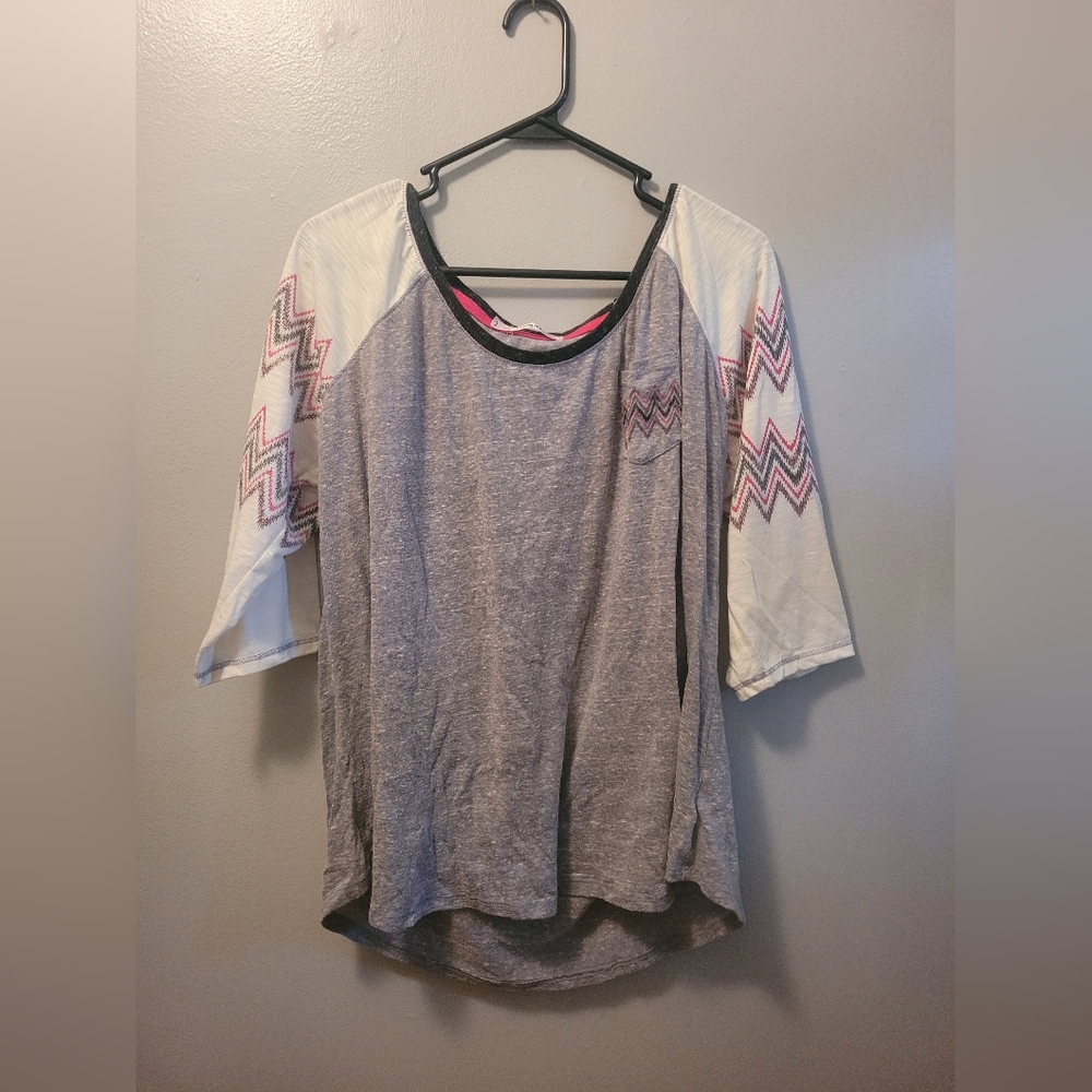 Maurcies 3/4 sleeve top plus size 2